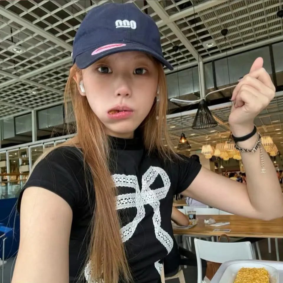 搭秋千的人